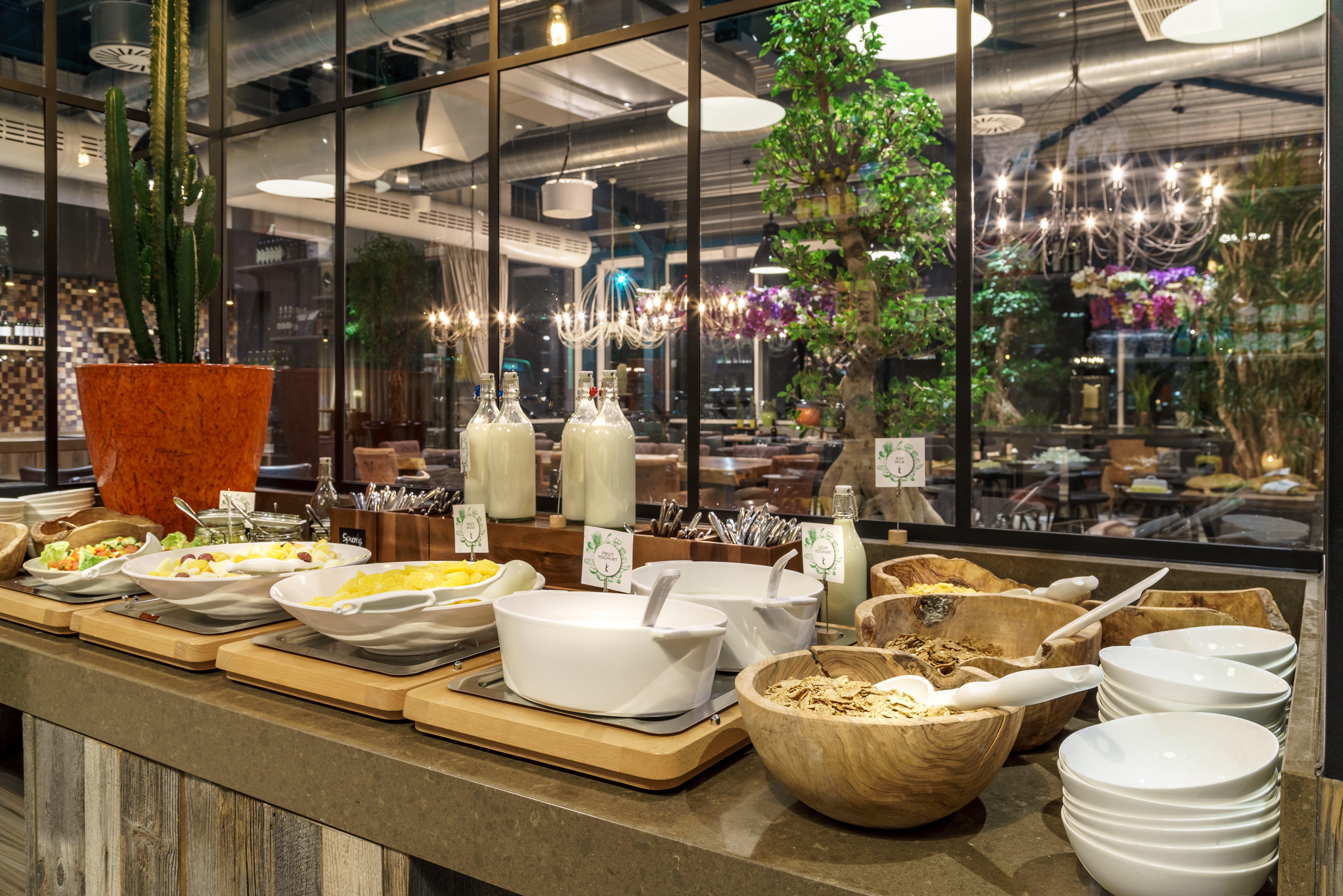 Holiday Inn Hotel Brussels Airport By Ihg Диегем Екстериор снимка