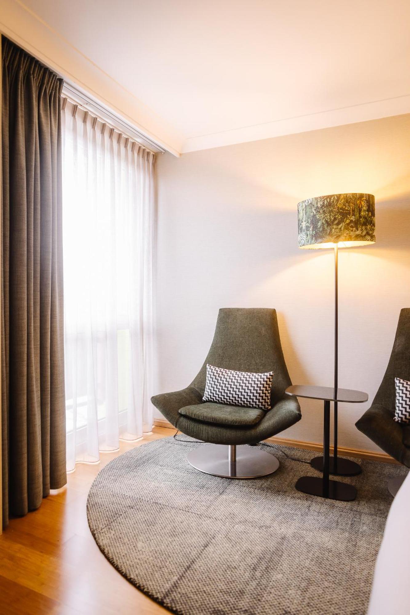 Holiday Inn Hotel Brussels Airport By Ihg Диегем Екстериор снимка